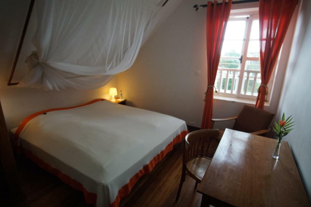 Lovasoa 4C Hotel Antsirabe Ngoại thất bức ảnh