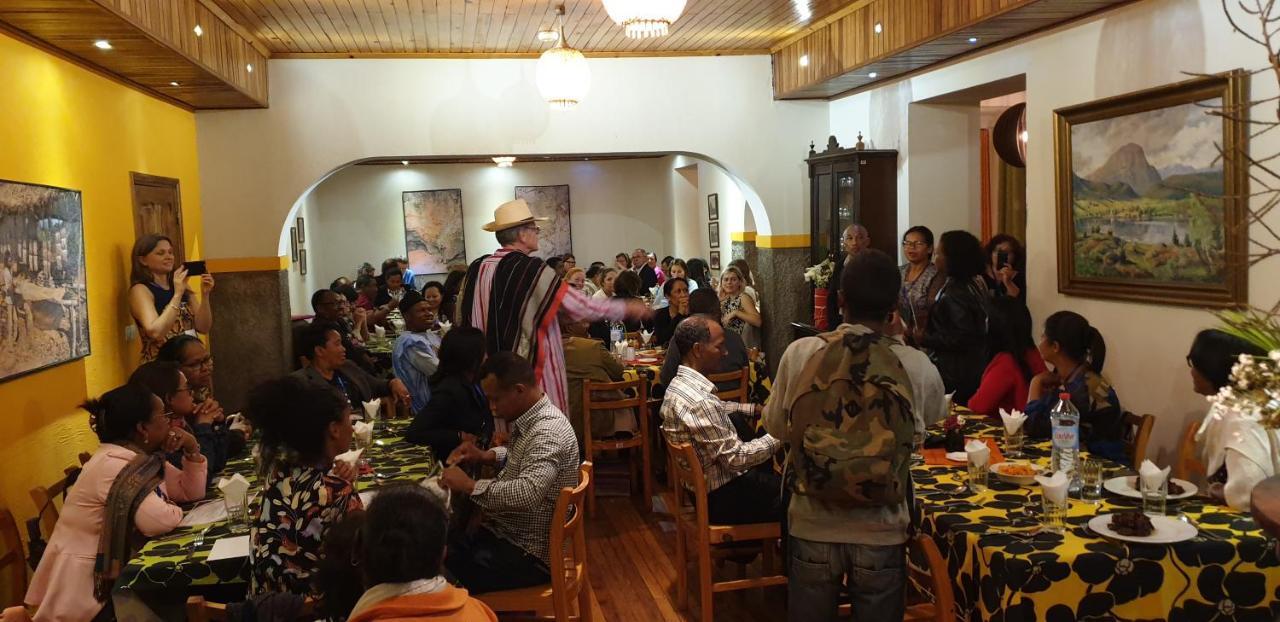 Lovasoa 4C Hotel Antsirabe Ngoại thất bức ảnh